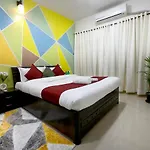 Kivi\'S Service Apartment