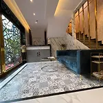 Rich Mumbai