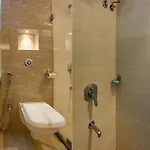 Fabhotel Royal International Hotel