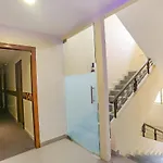 Hotel Fabhotel Royal International