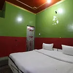 Oyo 44090 Classic Residency
