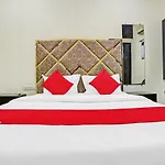 Oyo 85137 Hotel Indigo Inn