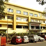 Hotel Fabhotel On Time Andheri East 3*