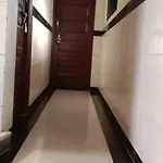 Hotel Metro Plaza Near Barc 2*