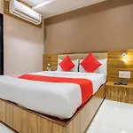 Oyo 69377 Ruby 3* Mumbai