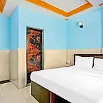 Hotel Oyo 44090 Classic Residency 3*