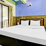 Oyo 44090 Classic Residency