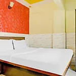 Hotel Oyo 44090 Classic Residency Mumbai