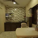 Apartment Cozy Furnished One Block From The Ocean Mumbai