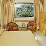 Midland Apartment *