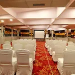 House Juhu, Santacruz West, Hotel Mumbai