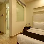 House Juhu, Santacruz West, Hotel Mumbai