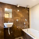 Royal Park Hotel 2*
