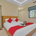 Sunrise Juhu Hotel 2*