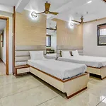 Hotel Capital O 84079 Falcon