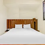 Capital O 84079 Falcon Hotel 3*