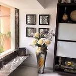 Luxurious Cozy 1 King Bed Suite With Free Parking