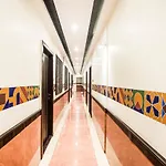 Fabhotel Amour - Nr Mumbai International Airport