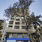 Treebo Trend Freedom Star, Vile Parle