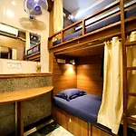 Hostel Maple The Hubz-hostel *