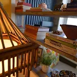 Top-Floor Oceanfront Designer Condo In Bandra