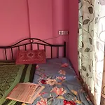 Home Stay In Versova