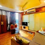 Avirahi Apartment *