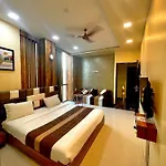 Avirahi Apartment