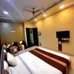 Apartment Avirahi