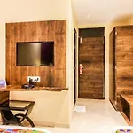 Hotel Fabhotel Atlas Plaza Andheri East Mumbai