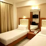Hotel Lords, Fort