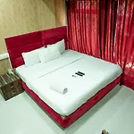 Ganesh, Near Kokilaben Dhirubhai Ambani Hospital Guest house Mumbai