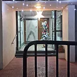 Homestay Seaview Bandra W Nr Taj Indian Women Only