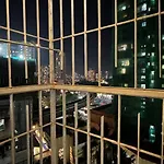 Cozy-Affordable Flat For Women Only