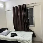 Cozy-Affordable Flat For Women Only