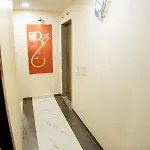 Ganesh, Near Kokilaben Dhirubhai Ambani Hospital Guest house
