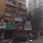 Ganesh, Near Kokilaben Dhirubhai Ambani Hospital Guest house