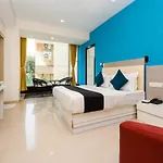 Aura - Near Malad Link Road Hotel