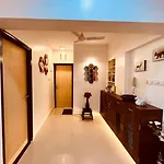 La France 4Bhk Service Apartment