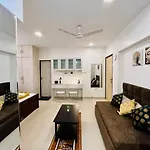 La France 4Bhk Service Apartment
