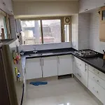 Spacious 2 Bedroom Expat Taste
