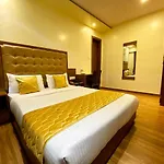 Pearl's Bkc Inn- Near Trade Centre, Visa Consulate Hotel