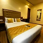 Pearl's Bkc Inn- Near Trade Centre, Visa Consulate 3*