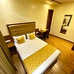 Pearl's Bkc Inn- Near Trade Centre, Visa Consulate 3* Mumbai