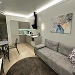 Friend And Family Apartments