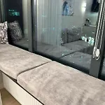 Friend And Family Apartments