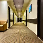 Pearl's Bkc Inn- Near Trade Centre, Visa Consulate Mumbai