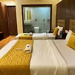 Pearl's Bkc Inn- Near Trade Centre, Visa Consulate 3*