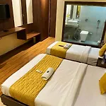 Pearl's Bkc Inn- Near Trade Centre, Visa Consulate Mumbai
