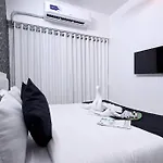 Iconic 3 Bedroom Suite - Borivali East
